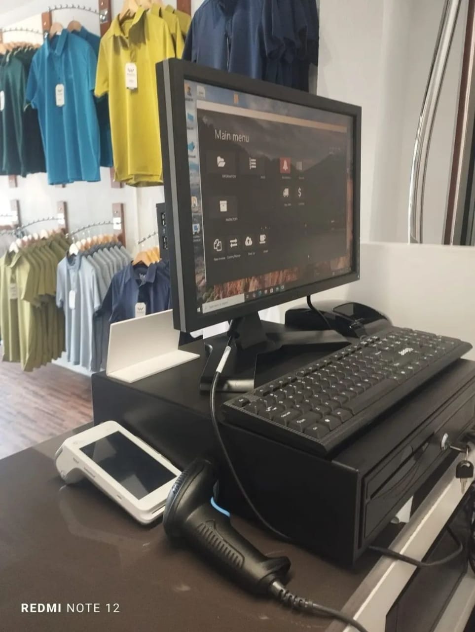 Fashion Boutique POS: Touchscreen Speed & Barcode Tagging